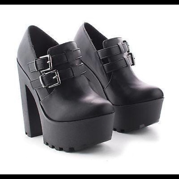 🎉HP🎉 Double Buckle Platform Chunky Heels - Picture 1 of 4